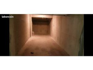 Garage Box double 27m² fermé et sécurisé à louer mi mars 2026