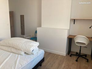 Chambre à louer dans petite échoppe