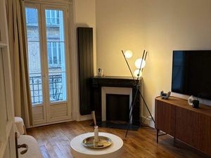 2 pièces face Gare Val Fleury + balcons