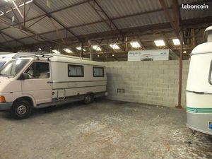 BOX 6MX3M À SUCE/ERDRE pour BATEAU ou CAMPING CAR