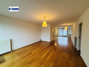 Appartement à louer avec terrasse et 3 chambres   Etterbeek (VBD67367)