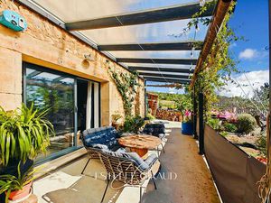 Métairie entièrement rénovée  3 pièces  jardin  terrasse  abri