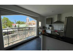 Location appartement  m² T-2 à Saint-François  820 €