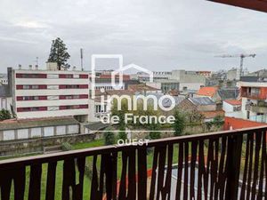 Location Appartement 3 pièces à La Roche-Sur-Yon Centre Ville (85000) : à louer 3 pièces /