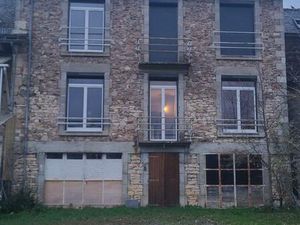 Maison Lanuejouls 9 pièce(s) 190 m2