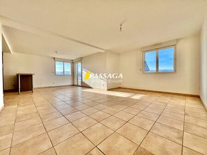 Location appartement 5 pièces 123 m² à Sévérac d'Aveyron (12150)