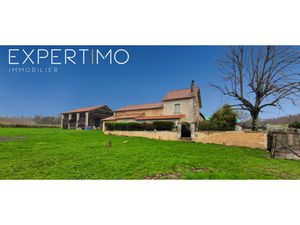 À vendre ancienne ferme restaurée de 110 m² habitable  grange et dépendances de 335 m² ter