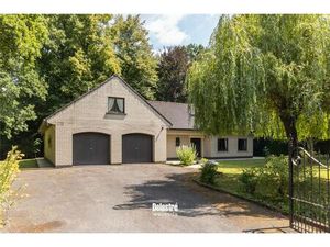 TIJDLOZE VILLA OP 3.317 M2 BOIS DE STRIHOUX