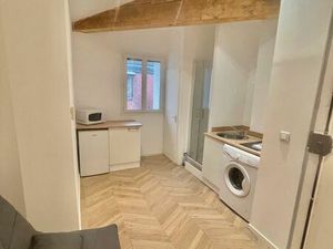 Location appartement 1 pièce 12 m² à Marseille 8 (13008)
