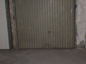 Garage – Box Fermé 11 m2 Centre-ville de Hyères libre immédiatement