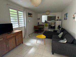 T2 meublé – bas de villa – anse à l’âne – 900 cc