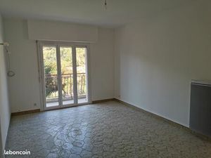 Appartement T3 65 m² - BAUS-ROUX