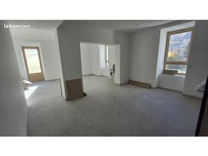 F4 - neuf- à coté de la gare