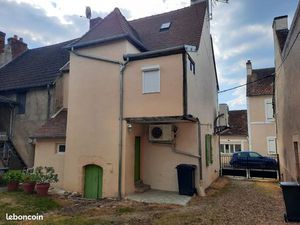 A louer maison F3 à Lurcy Levis