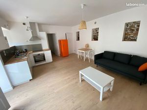 T2 meublé  Binic centre  proche du port