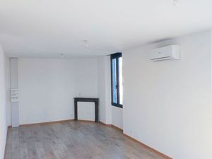 MAISON ENTIÈREMENT RÉNOVÉE DE 150 m² - À LOUER