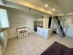 Location Duplex 1 pièces 20 m2 à Saint-Mitre-les-Remparts