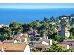 TERRAIN POUR PROMOTEUR À CARQUEIRANNE.