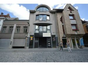 COMMERCIEEL GELIJKVLOERS OF KANTOOR HALLE