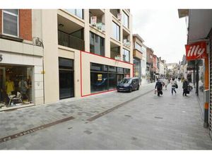 NIEUWBOUW COMMERCIEEL GELIJKVLOERS 955 M2