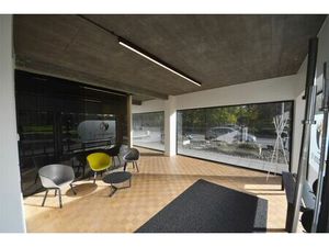 LUXUEUS HANDELSPAND OF KANTOOR PARKLAAN