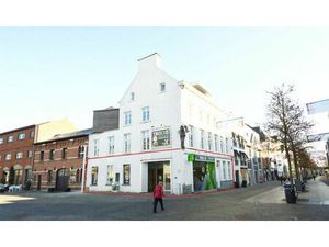 TOP GELEGEN HOEKLOCATIE NIEUWSTRAAT-VREDEPLEIN