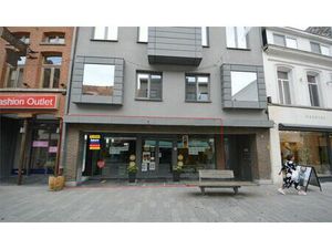 COMMERCIEEL GELIJKVLOERS 320 M2