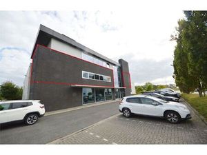 MODERN KANTOOR MET PARKING