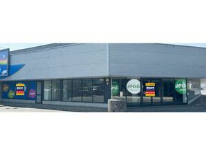 TOPLOCATIE IN RETAIL PARK MAMMOET 3 ROESELARE