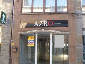 Handelsgelijkvloers te huur!