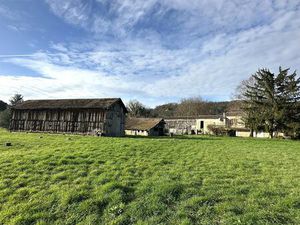 Ancienne ferme à rénover avec dépendances sur 3 ha – Proche Sainte-Foy-la-Grande