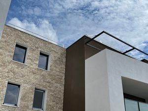 CASTELNAU LE LEZ - AUBE ROUGE