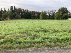 Vente terrain 1700 m² Camps-sur-l'Isle (33660)