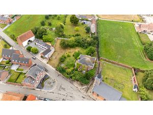 Huis te koop in Leuze-En-Hainaut met 6 slaapkamers