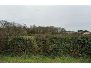 Terrain à bâtir à Étaules (17750)