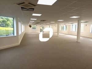 A LOUER  BUREAUX RENOVES