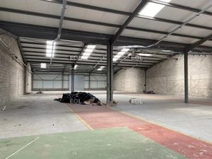 Local d'activité de 1 090 m² à louer - Servon (77)