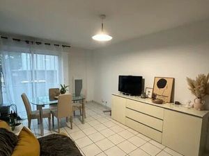 Location appartement 2 pièces 45 m² à Nantes (44000)
