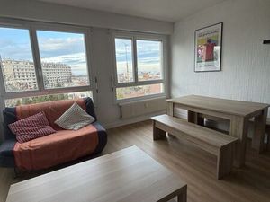 Location appartement 1 pièces 37m2 Reims 51100 - 591 € - Surface Privée