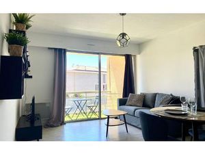 Location appartement  23.85 m² T-1 à Six-Fours-les-Plages  650 €