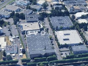 A Louer - Locaux d'activité et Bureaux - Les Ulis (91)