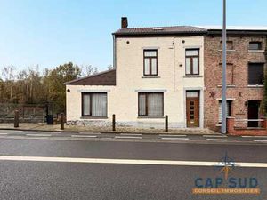 Maison 3 façades avec jardin  terrasse et deux garages