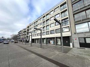 Un appartement entièrement rénové avec une façade de 8 m ...