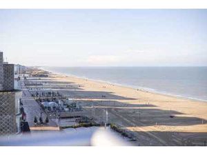 Penthouse luxueux avec vue mer frontale à vendre à La Panne