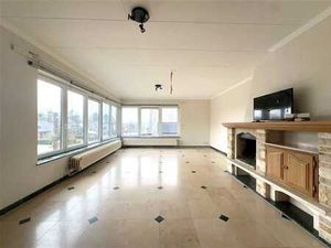 Bel appartement duplex 2 chambres en plein centre de Ciney