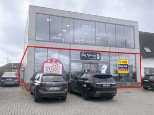 MODERN TOP GELEGEN COMMERCIEEL GELIJKVLOERS