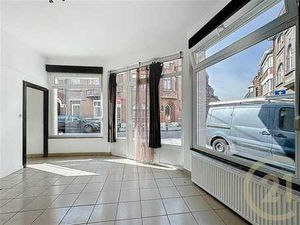 Maison mixte à vendre derrière la gare de Namur