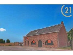 PROJET POLYVALENT – HABITATION OU BUREAUX – EXCELLENTE VISIB