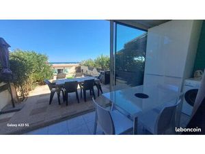 Bel appartement les pieds dans l'eau