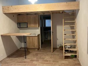 Joli studio neuf au sein d'une villa privée au calme